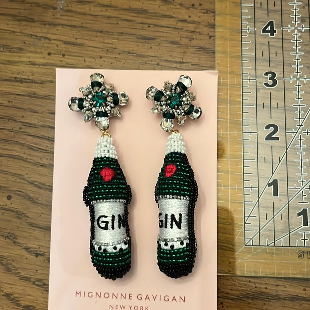 Mignonne Gavigan gin bottle earrings,‎ NWOT - Picture 7 of 7